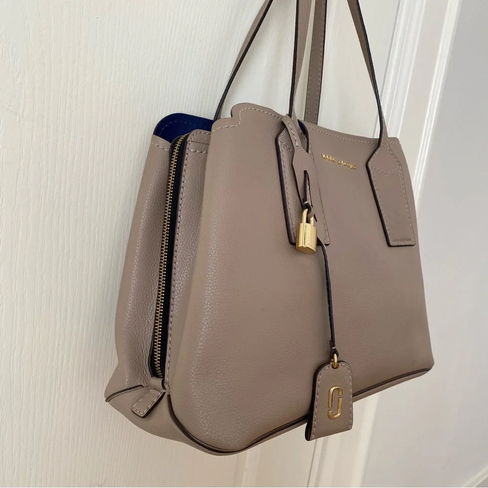 Marc Jacobs Taupe Leather Shoulder Bag with Gold Hardware